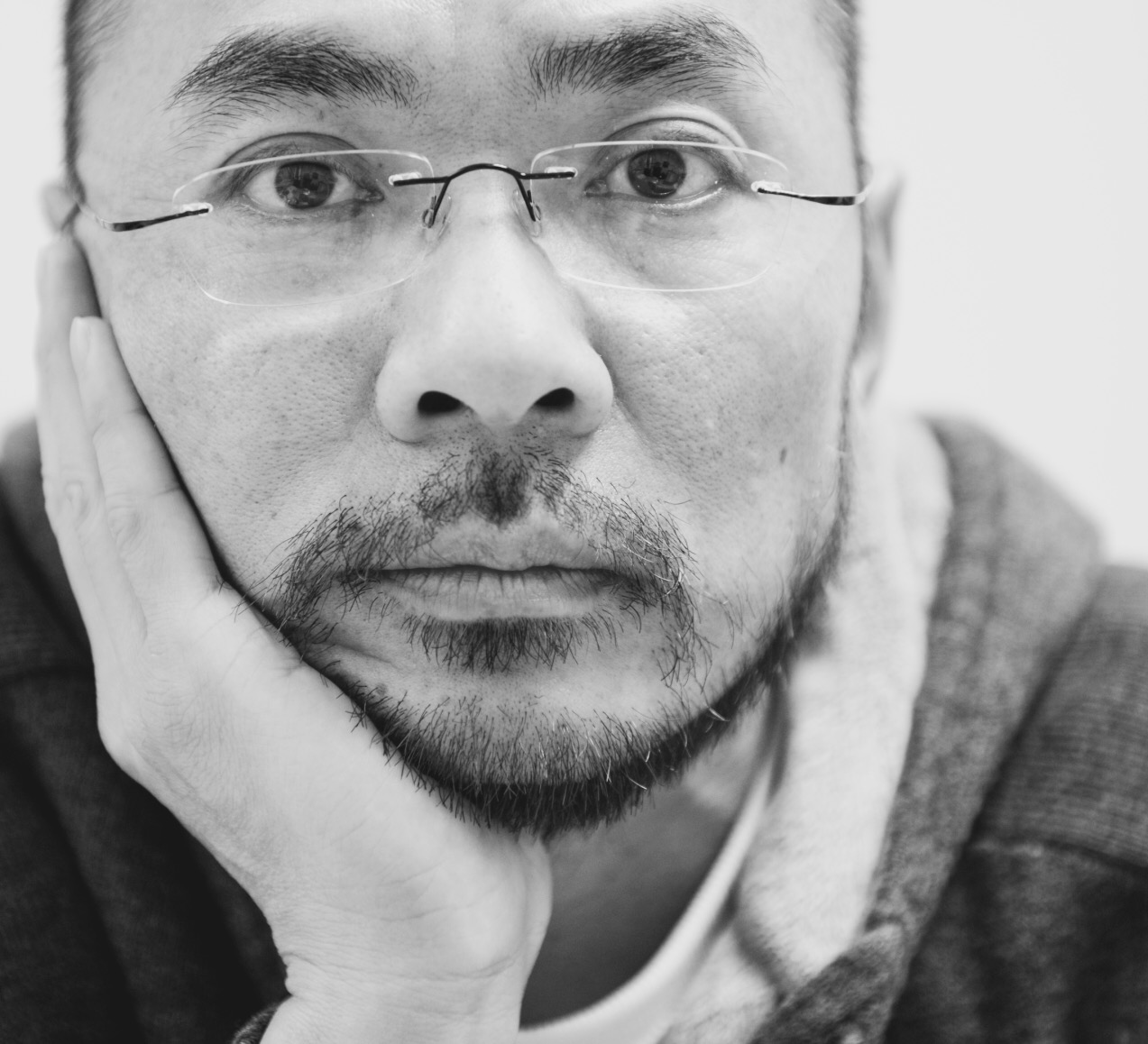 哲貴《金鄉》：對大時代下的個人，肯定成就也更有同情